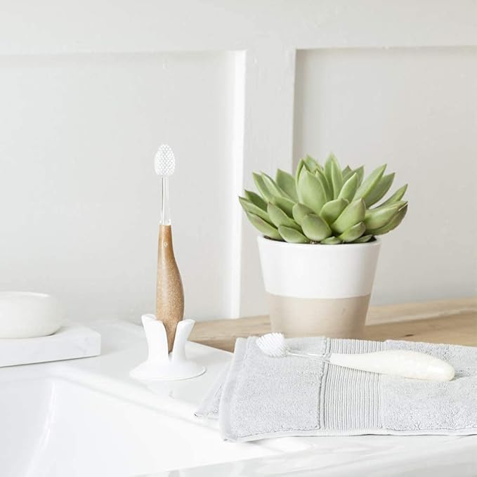 RADIUS Toothbrush Source Floss Brush BPA Free & ADA Accepted Improve Gum Health & Reduce Gum Issues - Soft - Cornstarch - Pack of 1